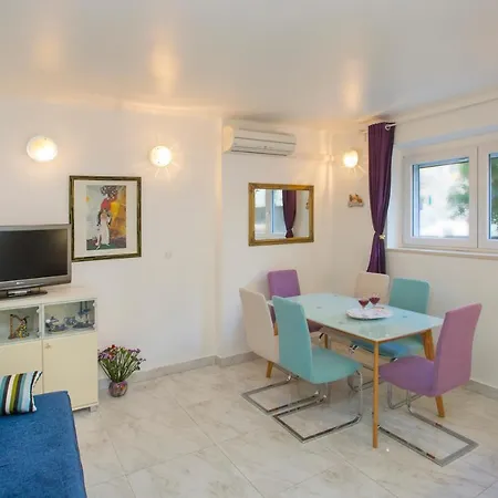 Apartment Sugar Flat Split