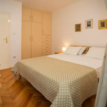 Sugar Flat Apartman *