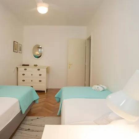 Sugar Flat Apartman *